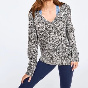 Victoria Secret Pink V-Neck Woven Knit Sweater Sz M Capsule Chunky Funky Kitchie